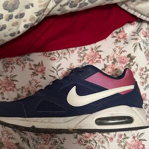Nike Women's Navy and Pink Sneakers